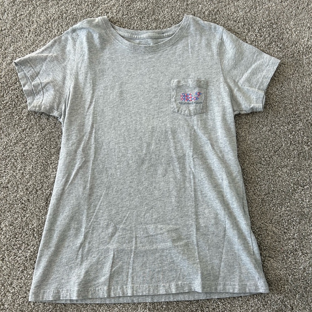 Vineyard Vines tee shirt